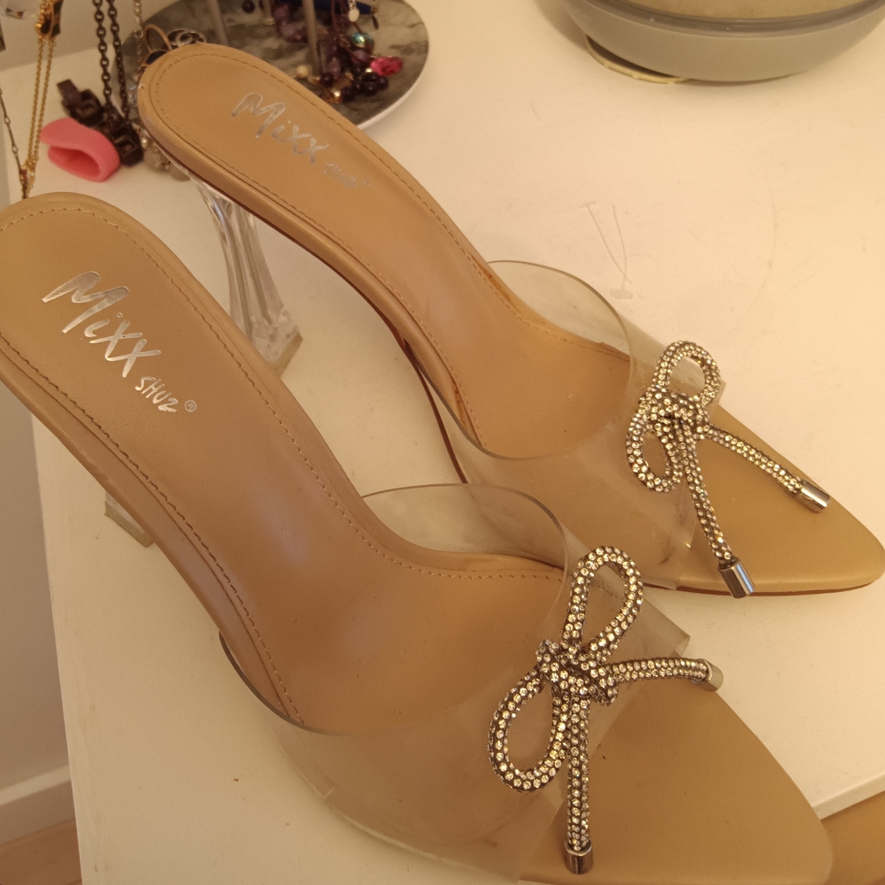 Mixx Shuz Tan and Cream Elegant Heels
